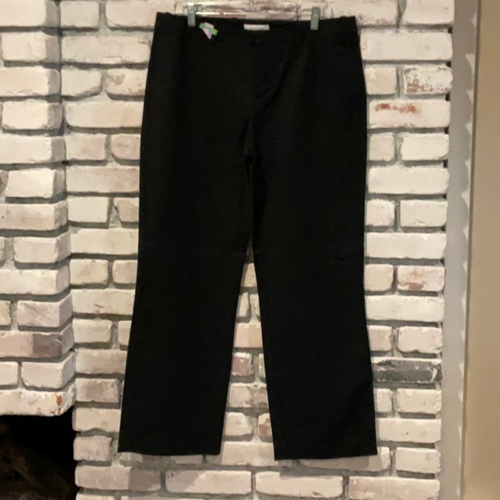 Pre-Owned Black Merona Pants, Size 14.
